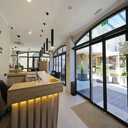 Отель Teatro Verdi Boutique 4*