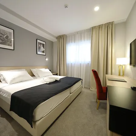 Teatro Verdi Boutique Hotel 4*